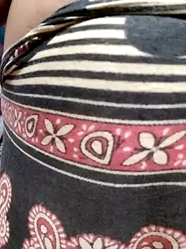 BERRY 00 online show from October 2025 10:02:01 AM