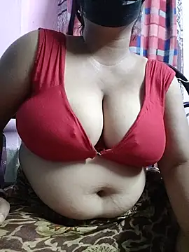 Snapshot of BERRY_00 chatting on May 2026 06:47:02 PM BERRY 00 online show from May 2026 06:47:02 PM