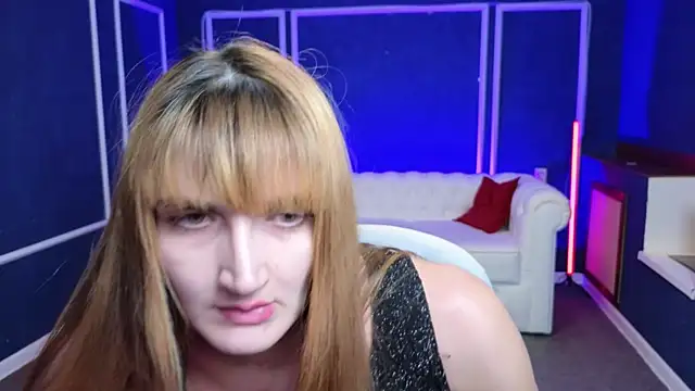 Snapshot of Nika_Kitten chatting on January 2025 08:48:01 PM Nika Kitten online show from January 2025 08:48:01 PM