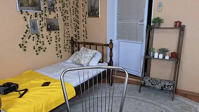 Snapshot of Nika_Kitten chatting on January 2025 02:24:02 PM Nika Kitten online show from January 2025 02:24:02 PM