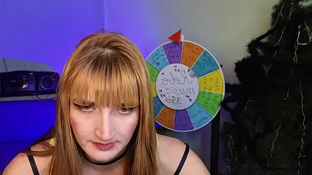 Snapshot of Nika_Kitten chatting on February 2025 05:24:02 PM Nika Kitten online show from February 2025 05:24:02 PM