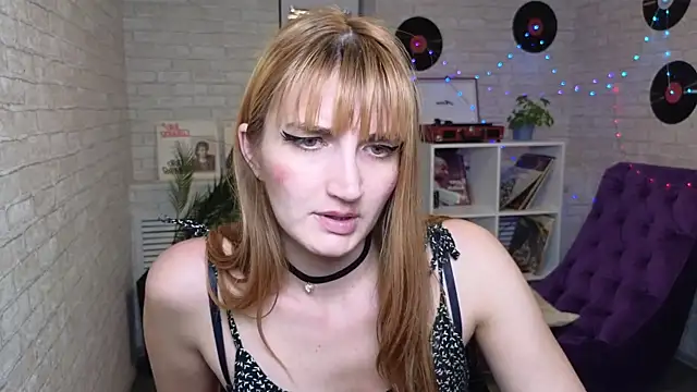 Snapshot of Nika_Kitten chatting on February 2025 08:35:02 PM Nika Kitten online show from February 2025 08:35:02 PM