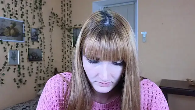 Snapshot of Nika_Kitten chatting on February 2025 02:42:02 AM Nika Kitten online show from February 2025 02:42:02 AM