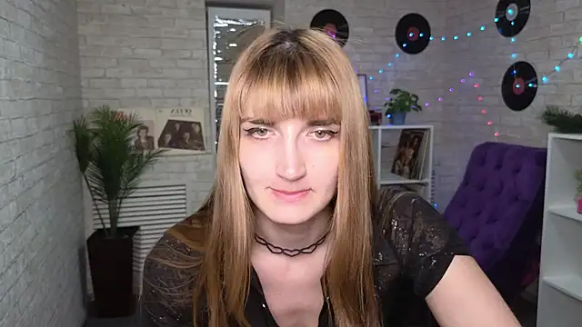 Snapshot of Nika_Kitten chatting on March 2025 09:13:02 PM Nika Kitten online show from March 2025 09:13:02 PM