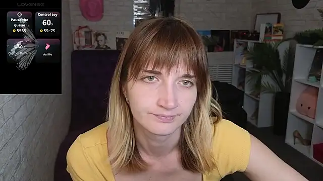 Nika Kitten online show from April 2026 10:44:01 AM