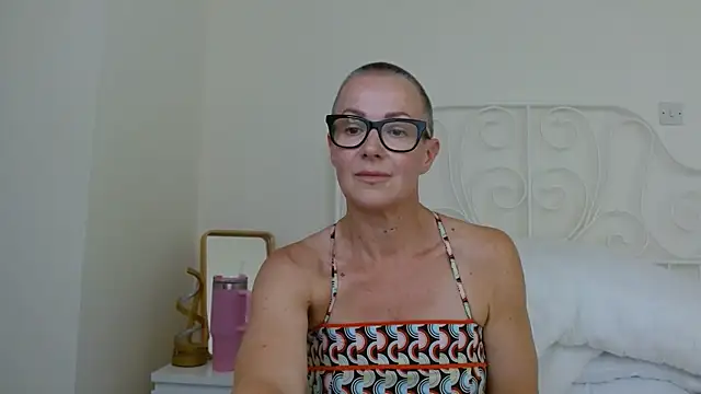 Snapshot of ELEGANT-ARIA36 chatting on July 2026 02:21:02 PM ELEGANT-ARIA36 online show from July 2026 02:21:02 PM