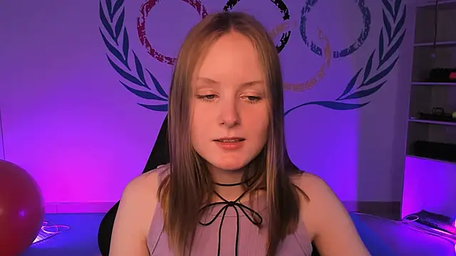 Snapshot of VivienLeeigh chatting on December 2024 04:17:01 PM VivienLeeigh online show from December 2024 04:17:01 PM
