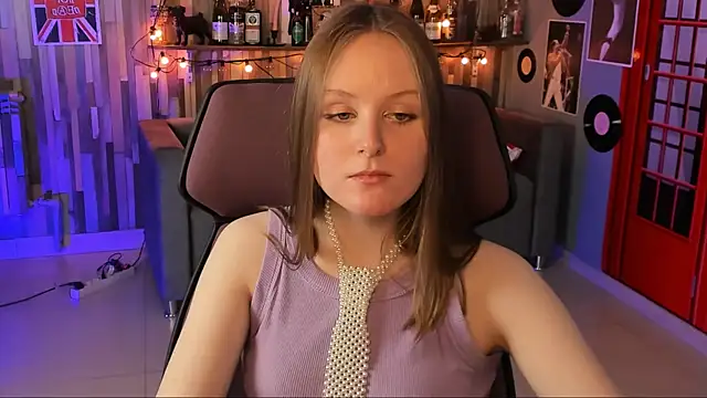 Snapshot of VivienLeeigh chatting on December 2024 04:23:01 PM VivienLeeigh online show from December 2024 04:23:01 PM