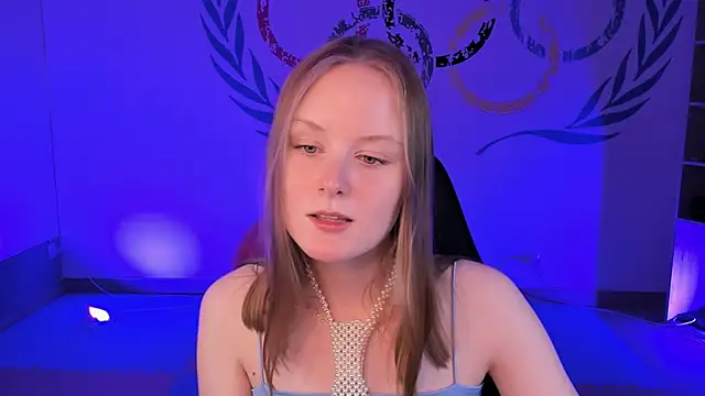 Snapshot of VivienLeeigh chatting on December 2024 03:19:01 PM VivienLeeigh online show from December 2024 03:19:01 PM