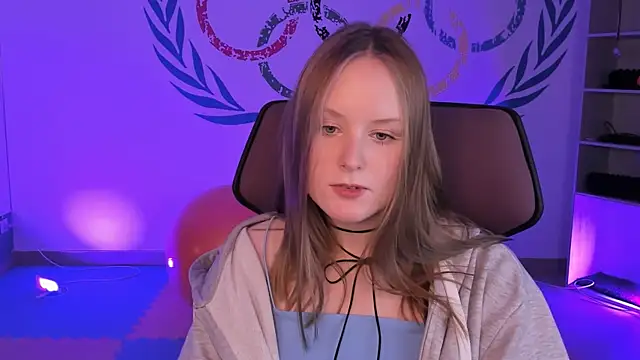Snapshot of VivienLeeigh chatting on December 2024 07:07:02 PM VivienLeeigh online show from December 2024 07:07:02 PM