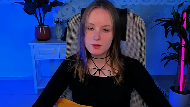 Snapshot of VivienLeeigh chatting on December 2024 07:22:01 PM VivienLeeigh online show from December 2024 07:22:01 PM