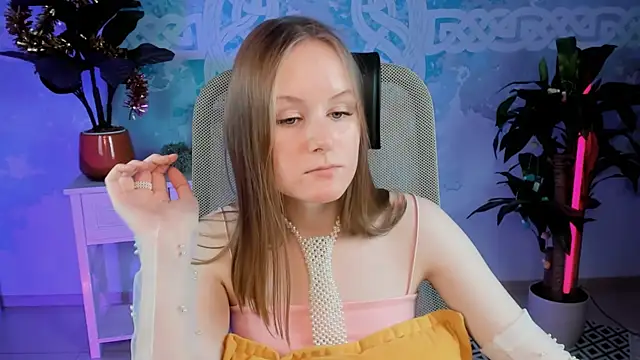 Snapshot of VivienLeeigh chatting on January 2025 04:22:02 PM VivienLeeigh online show from January 2025 04:22:02 PM