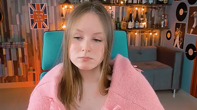 Snapshot of VivienLeeigh chatting on January 2025 01:53:01 PM VivienLeeigh online show from January 2025 01:53:01 PM