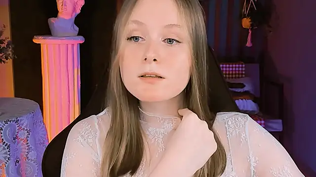Snapshot of VivienLeeigh chatting on February 2025 04:14:01 PM VivienLeeigh online show from February 2025 04:14:01 PM