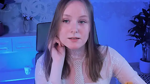 Snapshot of VivienLeeigh chatting on February 2025 12:06:01 PM VivienLeeigh online show from February 2025 12:06:01 PM