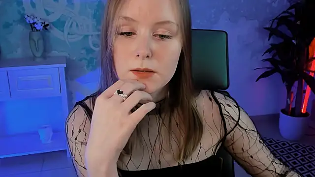 Snapshot of VivienLeeigh chatting on February 2025 04:24:01 PM VivienLeeigh online show from February 2025 04:24:01 PM