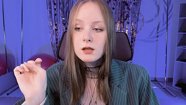 Snapshot of VivienLeeigh chatting on February 2025 09:04:02 AM VivienLeeigh online show from February 2025 09:04:02 AM