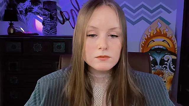 Snapshot of VivienLeeigh chatting on February 2025 12:19:01 PM VivienLeeigh online show from February 2025 12:19:01 PM