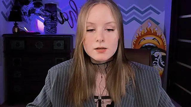 Snapshot of VivienLeeigh chatting on February 2025 03:18:02 PM VivienLeeigh online show from February 2025 03:18:02 PM
