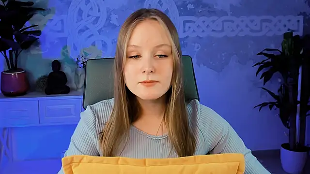 Snapshot of VivienLeeigh chatting on March 2025 06:32:01 PM VivienLeeigh online show from March 2025 06:32:01 PM