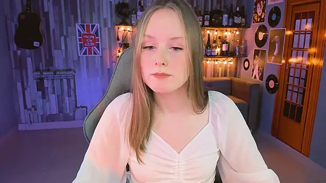 Snapshot of VivienLeeigh chatting on March 2025 07:20:02 PM VivienLeeigh online show from March 2025 07:20:02 PM