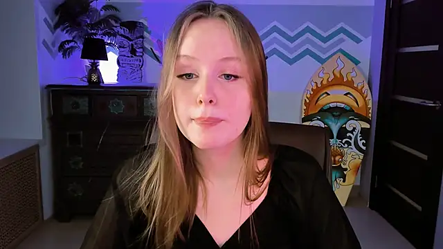 Snapshot of VivienLeeigh chatting on March 2025 09:24:02 AM VivienLeeigh online show from March 2025 09:24:02 AM