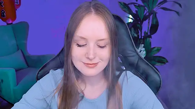 Snapshot of VivienLeeigh chatting on September 2025 11:12:01 AM VivienLeeigh online show from September 2025 11:12:01 AM