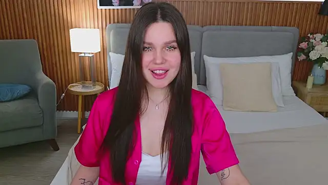Snapshot of RihannaRose chatting on March 2025 08:19:01 PM RihannaRose online show from March 2025 08:19:01 PM
