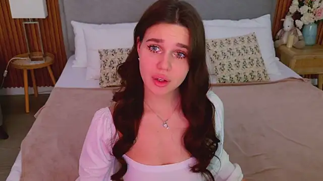 RihannaRose online show from October 2025 05:10:02 PM