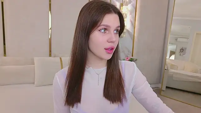 RihannaRose online show from March 2026 04:57:01 PM