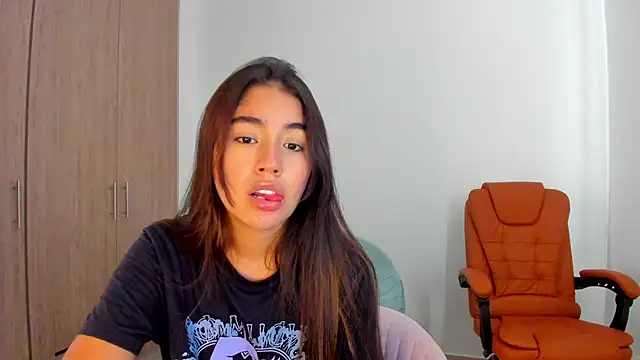 Snapshot of AriaMontgomery chatting on February 2025 07:19:02 PM AriaMontgomery online show from February 2025 07:19:02 PM