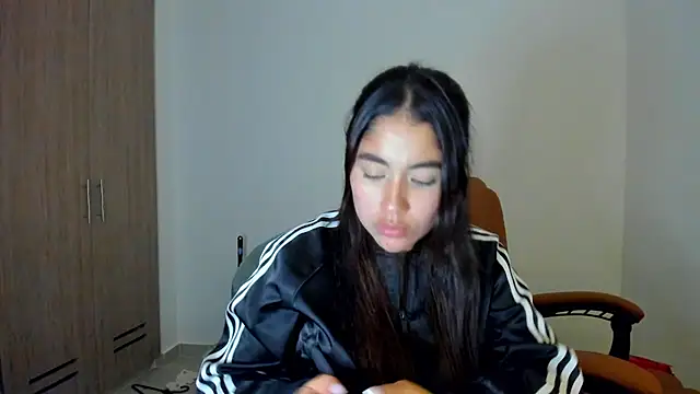 Snapshot of AriaMontgomery chatting on February 2025 06:21:02 AM AriaMontgomery online show from February 2025 06:21:02 AM