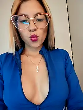 little mavi online show from January 2025 09:39:02 PM