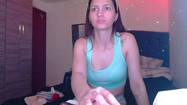 holy juli online show from June 2026 03:40:01 AM