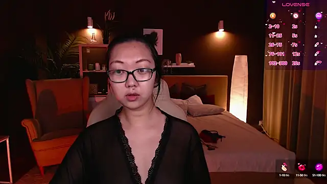 Marine Vact online show from October 2025 02:04:01 PM