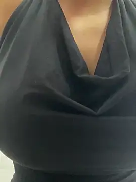 luara1988 online show from February 2026 04:36:02 PM