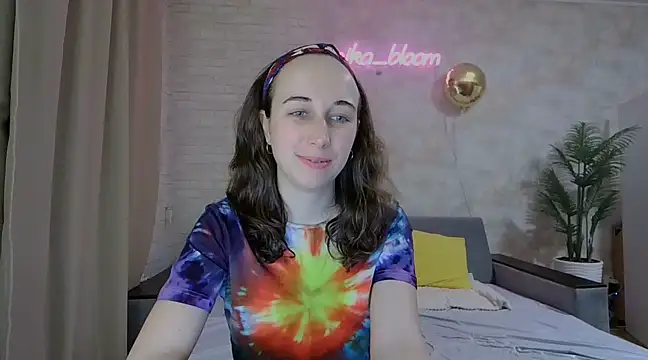 Anika bloom online show from February 2025 03:47:02 AM