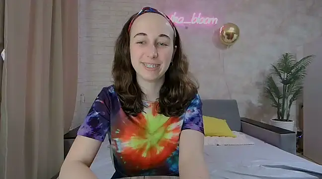 Anika bloom online show from February 2025 07:26:02 AM