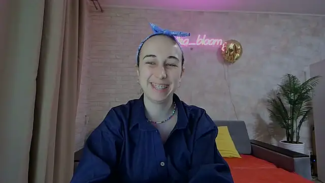 Anika bloom online show from February 2025 09:16:02 PM