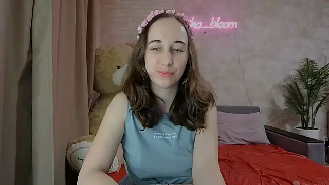 Anika bloom online show from March 2025 08:10:01 PM