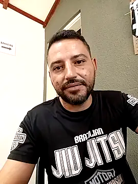 P4uzud4O online show from March 2026 01:37:01 PM