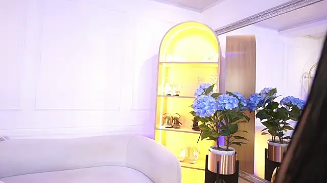 elasummer online show from January 2026 12:22:02 PM