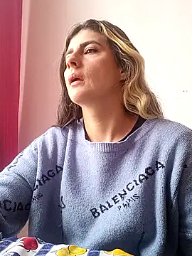 samanta rosas1 online show from September 2025 01:32:01 PM