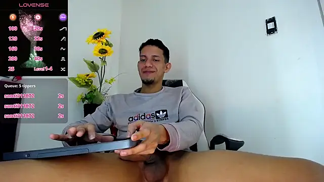 Snapshot of kevin__fox_ chatting on February 2025 07:27:02 PM kevin fox online show from February 2025 07:27:02 PM