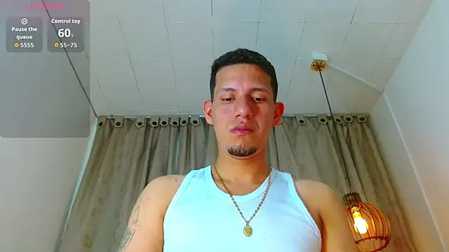 Snapshot of kevin__fox_ chatting on September 2025 07:36:01 PM kevin fox online show from September 2025 07:36:01 PM