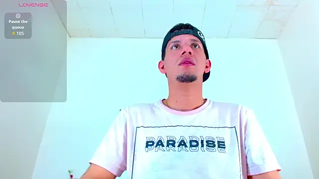 Snapshot of kevin__fox_ chatting on September 2025 08:03:01 PM kevin fox online show from September 2025 08:03:01 PM