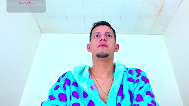 Snapshot of kevin__fox_ chatting on October 2025 07:14:02 PM kevin fox online show from October 2025 07:14:02 PM