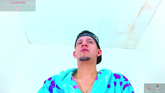 Snapshot of kevin__fox_ chatting on October 2025 07:14:01 PM kevin fox online show from October 2025 07:14:01 PM