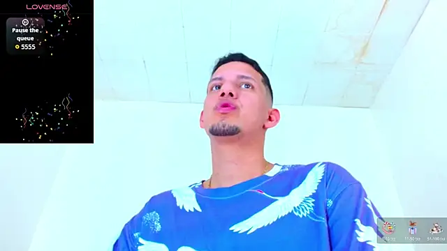 Snapshot of kevin__fox_ chatting on October 2025 07:14:01 PM kevin fox online show from October 2025 07:14:01 PM