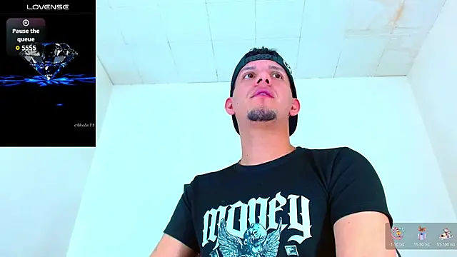 Snapshot of kevin__fox_ chatting on October 2025 07:14:02 PM kevin fox online show from October 2025 07:14:02 PM